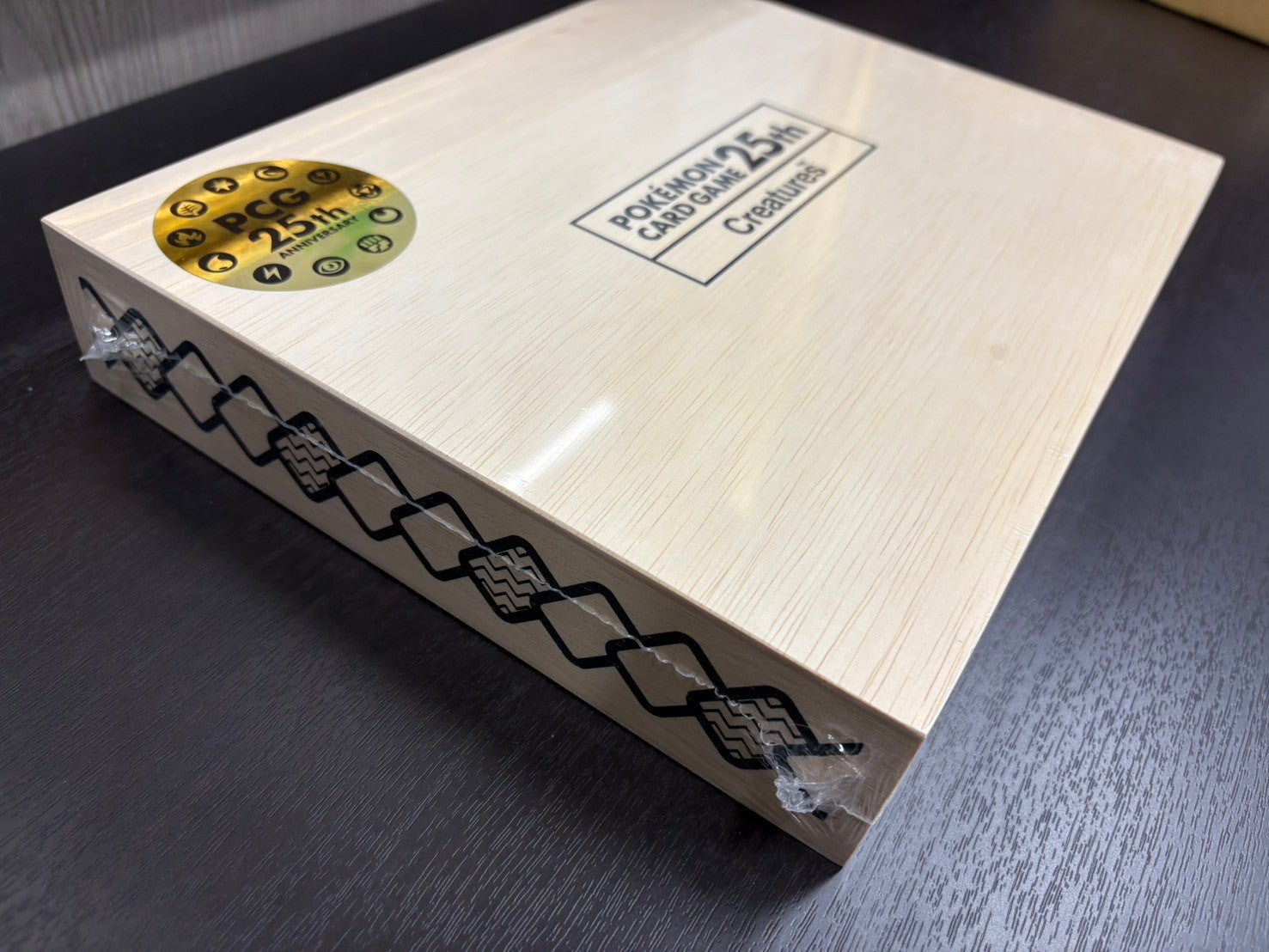 【未開封】ポケモンカード25周年記念クリーチャーズデッキボックス(25th Creatures deck box)